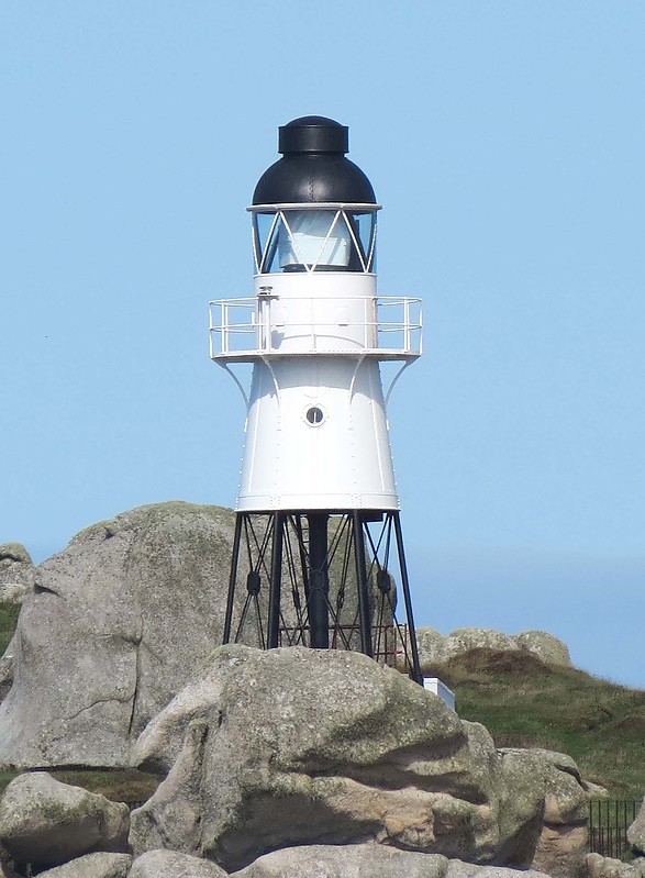 Peninnis Head Lighthouse
Author of the photo: [url=https://www.flickr.com/photos/21475135@N05/]Karl Agre[/url]
Keywords: Scilly Isles;England;Celtic sea;United Kingdom