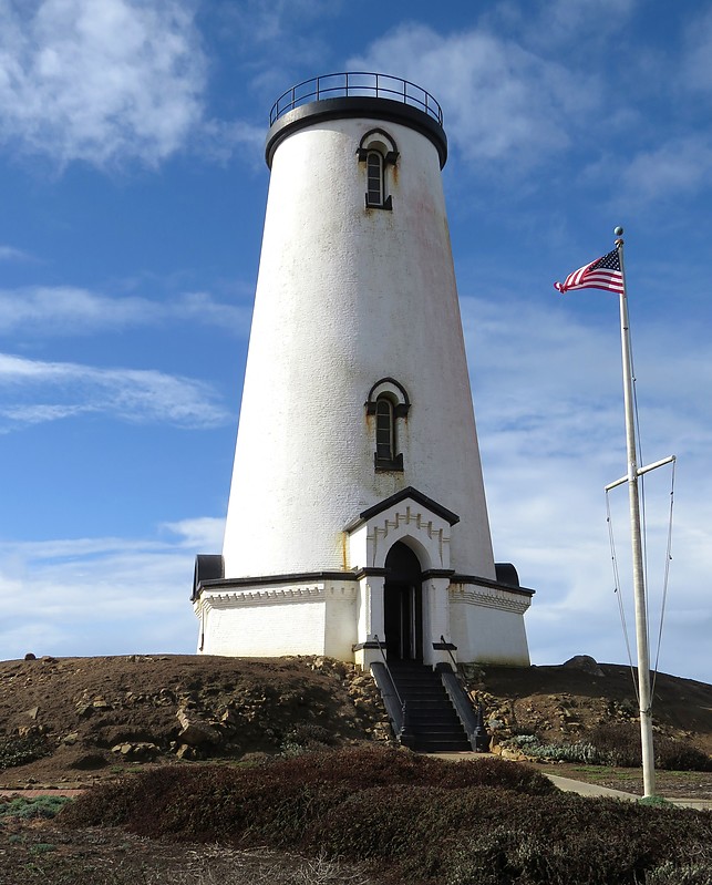 California / Piedras Blancas lighthouse
Author of the photo: [url=https://www.flickr.com/photos/larrymyhre/]Larry Myhre[/url]
Keywords: United States;Pacific ocean;California