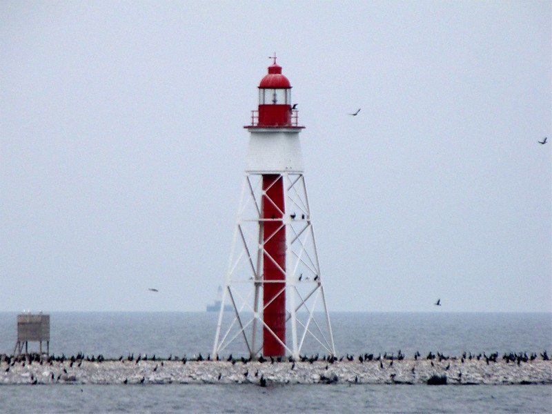 Ontario / Pigeon Island lighthouse
Author of the photo: [url=https://www.flickr.com/photos/bobindrums/]Robert English[/url]
Keywords: Ontario;Lake Ontario;Canada