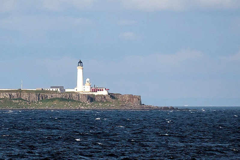 North Ayrshire / Approach Firth of Clyde / Pladda lighthouses (High and Low)
Author of the photo: [url=https://www.flickr.com/photos/seapigeon/]Graeme Phanco[/url]
Keywords: Firth of Clyde;Scotland;United Kingdom;Ayrshire;Irish sea