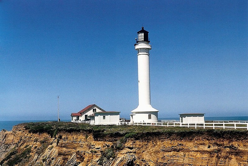 California / Point Arena lighthouse
Author of the photo:[url=https://www.flickr.com/photos/lighthouser/sets]Rick[/url]
Keywords: United States;Pacific ocean;California