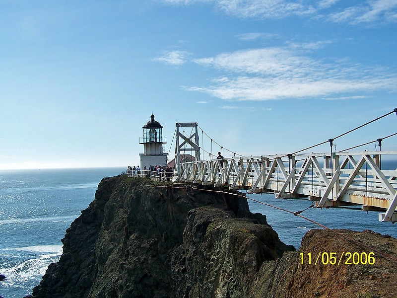 California / Point Bonita lighthouse
Author of the photo: [url=https://www.flickr.com/photos/bobindrums/]Robert English[/url]
Keywords: United States;Pacific ocean;California;San Francisco