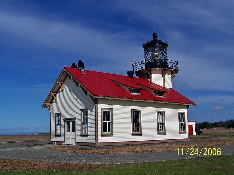 California / Point Cabrillo lighthouse
Author of the photo: [url=https://www.flickr.com/photos/bobindrums/]Robert English[/url]
Keywords: United States;Pacific ocean;California
