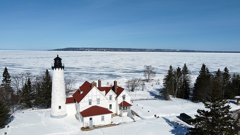 Michigan / Point Iroquois lighthouse
Author of the photo: [url=https://www.flickr.com/photos/31291809@N05/]Will[/url]
Keywords: Michigan;Lake Superior;United States;Winter;Aerial