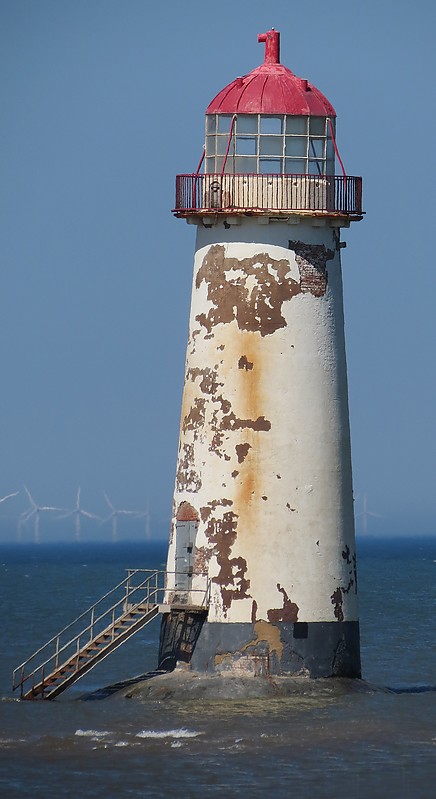 Point of Ayr lighthouse
Author of the photo: [url=https://www.flickr.com/photos/21475135@N05/]Karl Agre[/url]

Keywords: Talacre;Wales;Irish Sea;United Kingdom