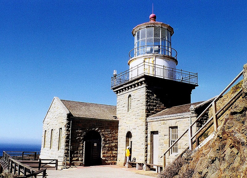 California / Point Sur lighthouse
Author of the photo: [url=https://www.flickr.com/photos/larrymyhre/]Larry Myhre[/url]

Keywords: United States;Pacific ocean;California