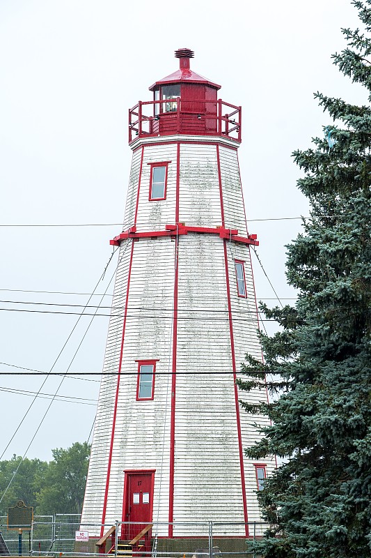 Ontario / Lake Erie / Port Burwell lighthouse
Author of the photo: [url=https://www.flickr.com/photos/selectorjonathonphotography/]Selector Jonathon Photography[/url]
Keywords: Lake Erie;Ontario;Canada