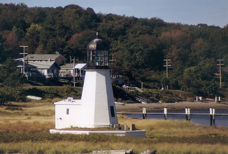 Rhode island / Prudence Island lighthouse
Author of the photo: [url=https://www.flickr.com/photos/larrymyhre/]Larry Myhre[/url]

Keywords: United States;Rhode island;Atlantic ocean