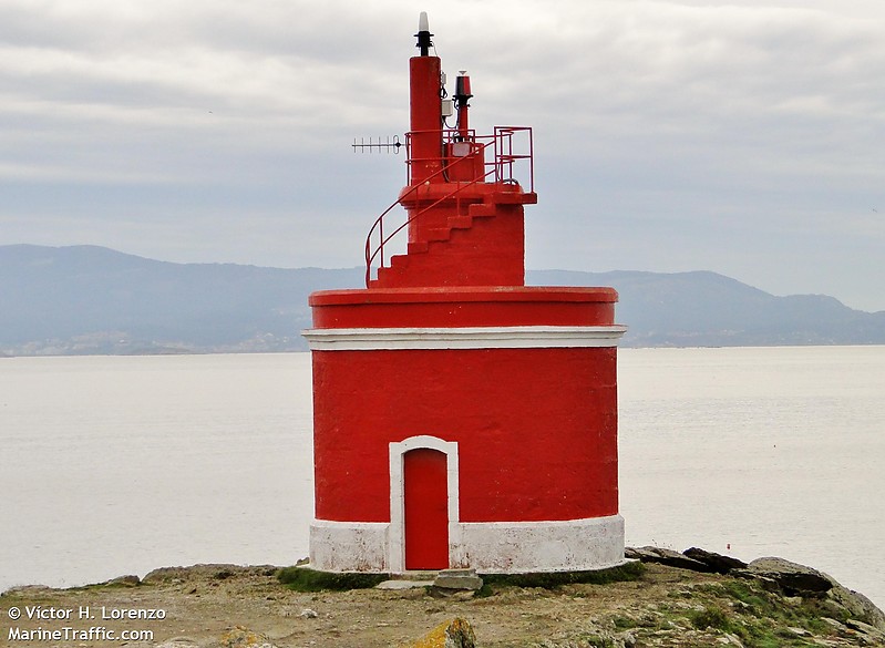 Ria de Vigo / Punta Robaleira lighthouse
Permission granted by [url=http://forum.shipspotting.com/index.php?action=profile;u=56617]Víctor H. Lorenzo[/url]
Keywords: Ria de Vigo;Vigo;Spain;Atlantic ocean;Galicia