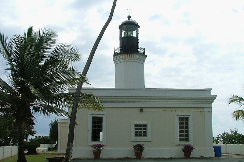 Punta Tuna lighthouse
Author of the photo: [url=https://www.flickr.com/photos/larrymyhre/]Larry Myhre[/url]

Keywords: Puerto Rico;Caribbean sea