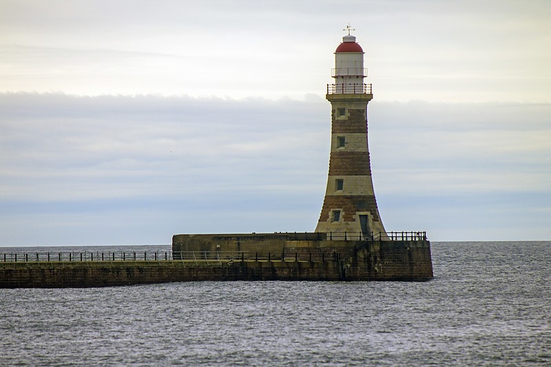 North Sea / Tyne and Wear / Sunderland / North Pier (Rokerpier) Lighthouse
Author of the photo: [url=https://jeremydentremont.smugmug.com/]nelights[/url]
Keywords: North Sea;England;United Kingdom;Sunderland