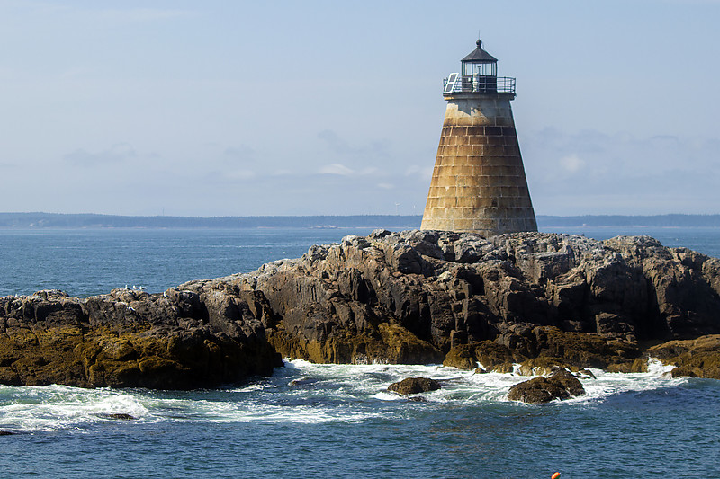 Maine / Saddleback Ledge lighthouse
Author of the photo: [url=https://jeremydentremont.smugmug.com/]nelights[/url]

Keywords: Maine;United States;Atlantic ocean