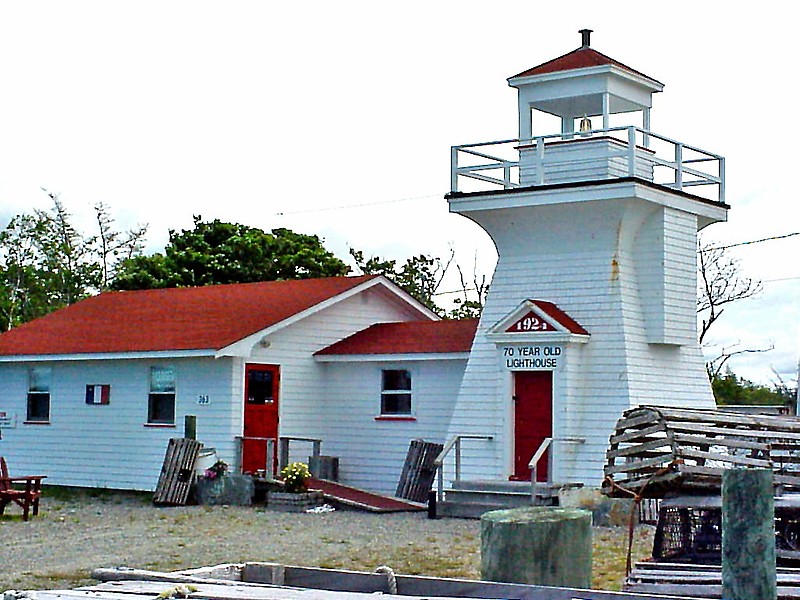 Nova Scotia / Salmon River Lighthouse
Author of the photo: [url=https://www.flickr.com/photos/archer10/]Dennis Jarvis[/url]
Keywords: Atlantic ocean;Canada;Nova Scotia