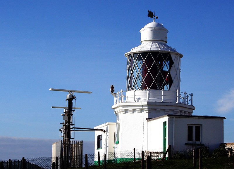 Saint Ann Head Low lighthouse
Author of the photo: [url=https://www.flickr.com/photos/34919326@N00/]Fin Wright[/url]

Keywords: United Kingdom;Wales;Irish sea