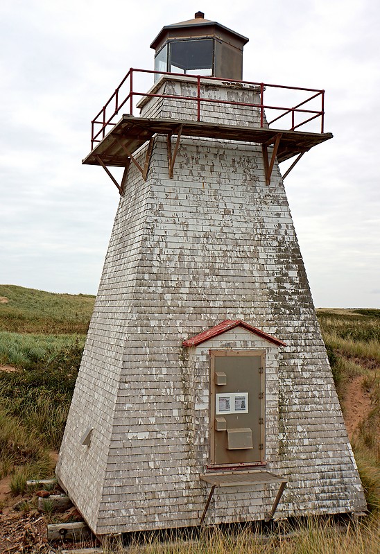 Prince Edward Island / St. Peters Harbour lighthouse
Author of the photo: [url=https://www.flickr.com/photos/archer10/] Dennis Jarvis[/url]

Keywords: Gulf of Saint Lawrence;Prince Edward Island;Canada