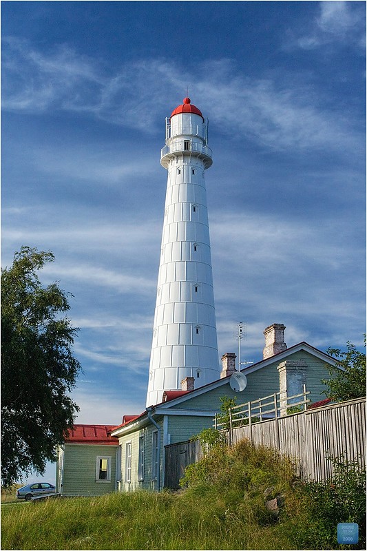 Tahkuna Neem / Tahkuna (Tackerort) Lighthouse
Author of the photo: [url=http://www.panoramio.com/user/1496126]Tuderna[/url]

Keywords: Estonia;Hiiumaa;Baltic sea