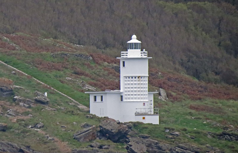 Tater Du Lighthouse
Author of the photo: [url=https://www.flickr.com/photos/21475135@N05/]Karl Agre[/url]         
Keywords: Cornwall;England;United Kingdom;Celtic sea
