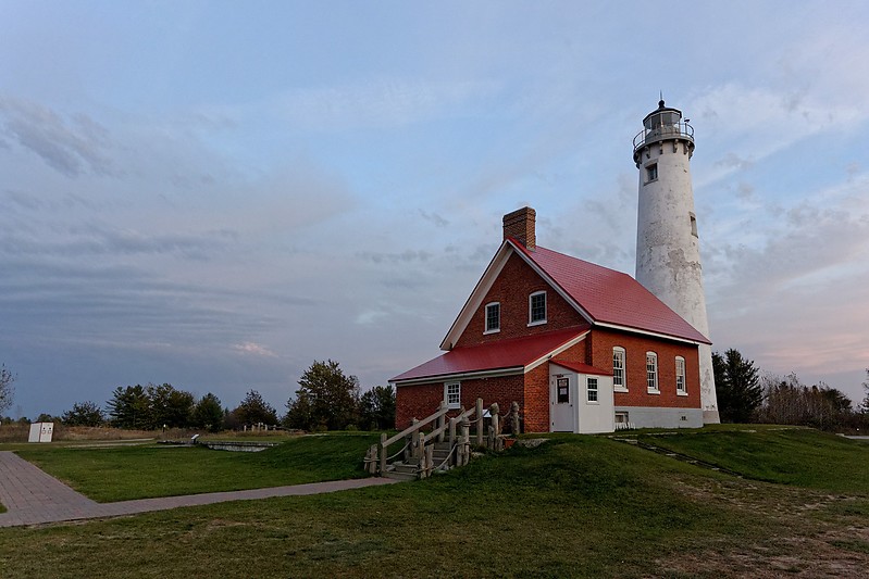 Michigan / Tawas Point lighthouse
Author of the photo: [url=https://www.flickr.com/photos/jowo/]Joel Dinda[/url]
Keywords: Michigan;Lake Huron;United States