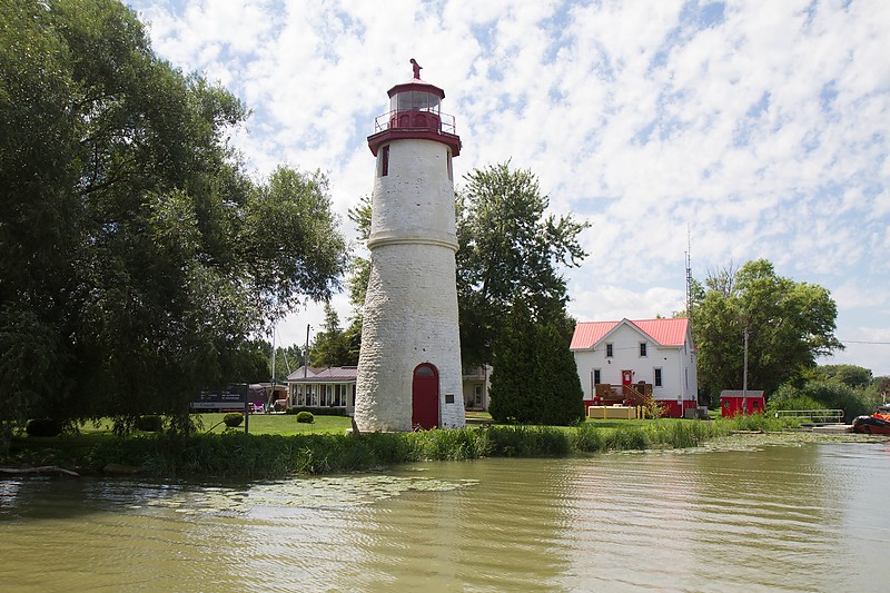 Lake St. Clair / Thames River Range Rear lighthouse
Photo source:[url=http://lighthousesrus.org/index.htm]www.lighthousesRus.org[/url]
Non-commercial usage with attribution allowed
Keywords: Canada;Lake Saint Clair;Ontario