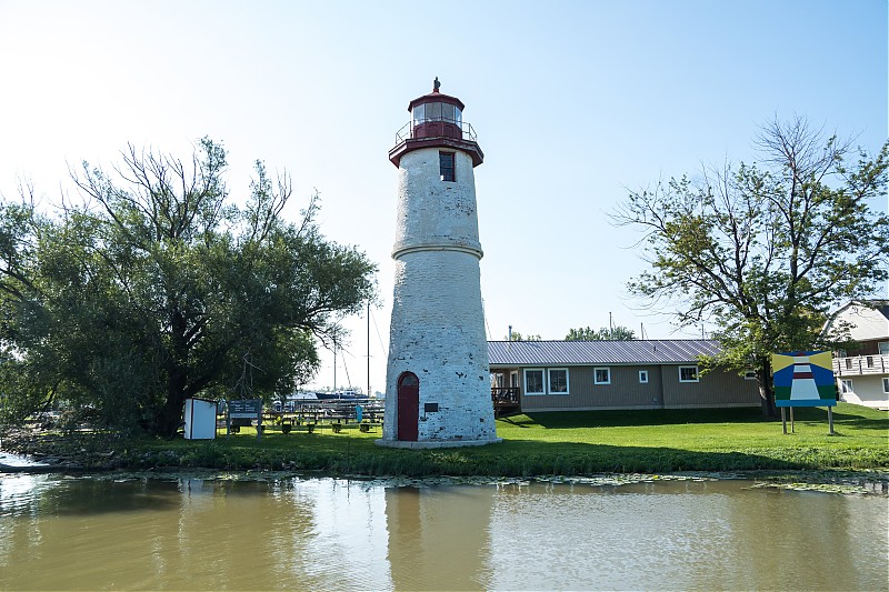 Lake St. Clair / Thames River Range Rear lighthouse
Author of the photo: [url=https://www.flickr.com/photos/selectorjonathonphotography/]Selector Jonathon Photography[/url]
Keywords: Canada;Lake Saint Clair;Ontario