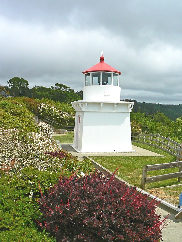  California / Trinidad Memorial lighthouse
Replica of Trinidad Head Light. The lighthouse was built as a memorial to sailors lost at sea.
Author of the photo: [url=https://www.flickr.com/photos/8752845@N04/]Mark[/url]
Keywords: United States;Pacific ocean;California