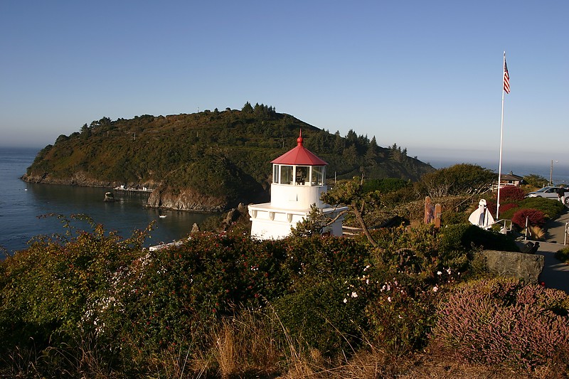 California / Trinidad Memorial lighthouse
Replica of Trinidad Head Light. The lighthouse was built as a memorial to sailors lost at sea. 
Author of the photo: [url=https://www.flickr.com/photos/31291809@N05/]Will[/url]
Keywords: United States;Pacific ocean;California