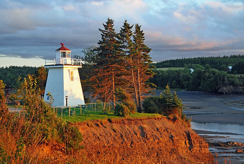 Nova Scotia / Walton Harbour Lighthouse
Author of the photo: [url=https://www.flickr.com/photos/archer10/]Dennis Jarvis[/url]
Keywords: Minas Basin;Canada;Nova Scotia