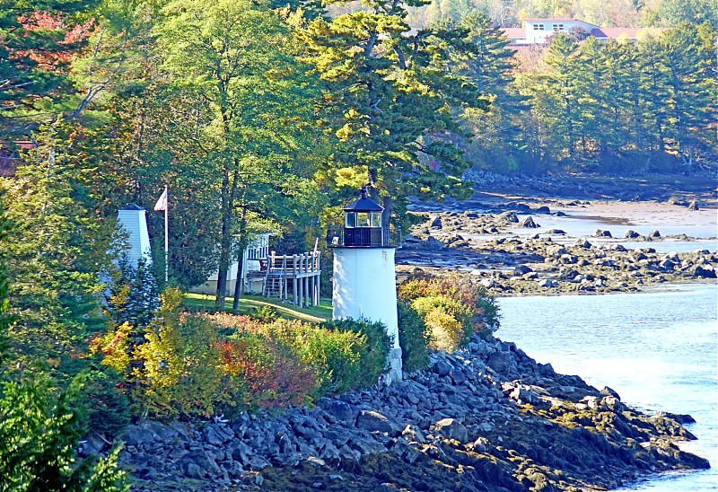 Maine / Whitlock's Mill lighthouse
Author of the photo: [url=https://www.flickr.com/photos/archer10/]Dennis Jarvis[/url]
Keywords: Maine;Narrows;United States
