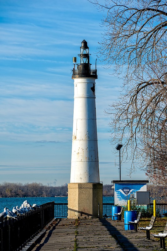 Michigan / Windmill Point lighthouse
Author of the photo: [url=https://www.flickr.com/photos/selectorjonathonphotography/]Selector Jonathon Photography[/url]
Keywords: Michigan;Lake Saint Clair;Detroit;United States