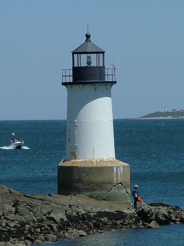 Massachusetts / Fort Pickering lighthouse
Author of the photo: [url=https://www.flickr.com/photos/larrymyhre/]Larry Myhre[/url]

Keywords: United States;Massachusetts;Atlantic ocean;Salem