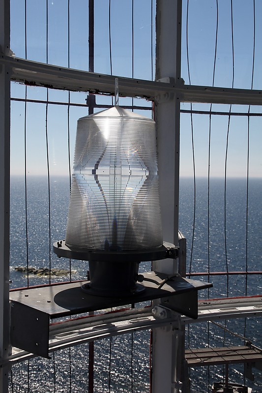 Hanko / Bengtskär lighthouse - modern lamp
Author of the photo: [url=http://fotki.yandex.ru/users/winterland4/]Vyuga[/url]
Keywords: Hanko;Baltic sea;Gulf of Finland;Finland;Bengtskar;Vessel Traffic Service;Lamp