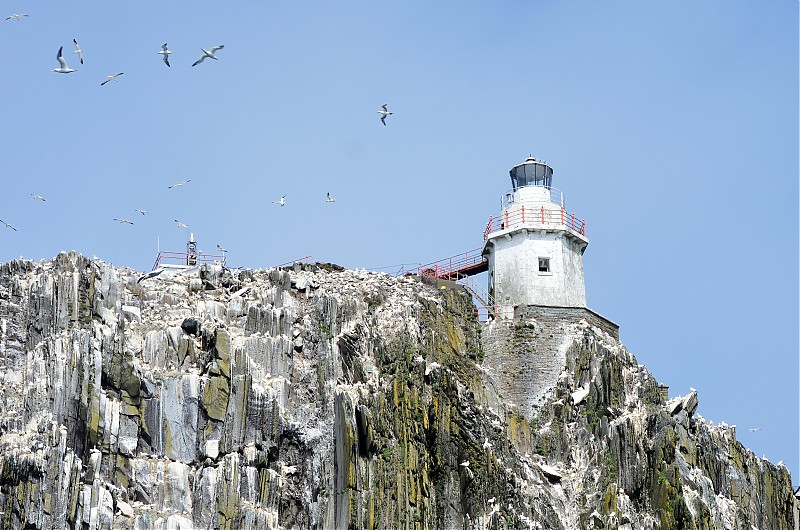 Bull Rock Lighthouse
Author of the photo: [url=https://www.flickr.com/photos/42283697@N08/]Tom Kennedy[/url]
Keywords: Ireland;Atlantic ocean;Bull Rock