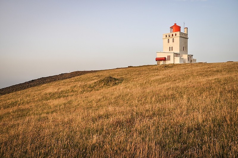 Dyrholaey lighthouse
Author of the photo: [url=https://www.flickr.com/photos/48489192@N06/]Marie-Laure Even[/url]

Keywords: Iceland;Atlantic ocean