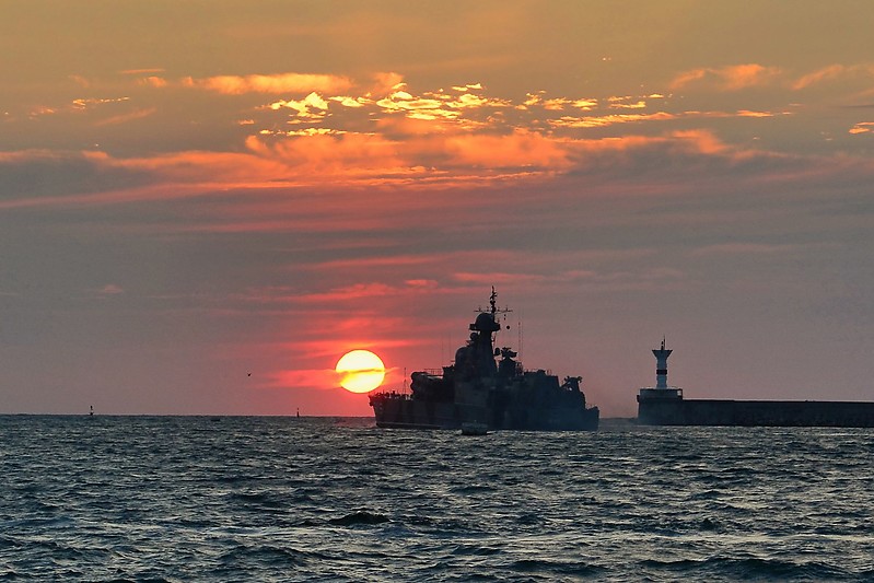 Sevastopol / North Mole lighthouse
Author of the photo: [url=http://fotki.yandex.ru/users/oleg-filonok/]Oleg Filonok[/url]
Keywords: Crimea;Sevastopol;Black Sea;Sunset;Russia