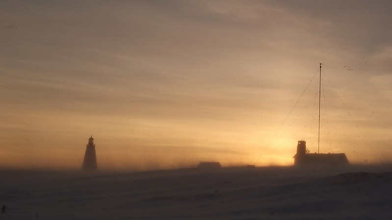 Barents sea / Kanin nos lighthouse during snowstorm
Author of the photo:[url=https://fotki.yandex.ru/users/usatik44]Usatik44[/url]
Keywords: Barents sea;Russia;Nenetsia;Winter;Sunset