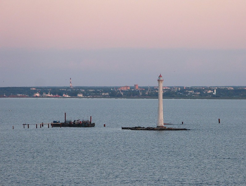 Saint-Petersburg / Morskoy Kanal Rear lighthouse
Author of the photo: [url=http://fotki.yandex.ru/users/semper-scifi/]semper-scifi[/url]
Keywords: Saint-Petersburg;Gulf of Finland;Russia;Offshore;Sunset