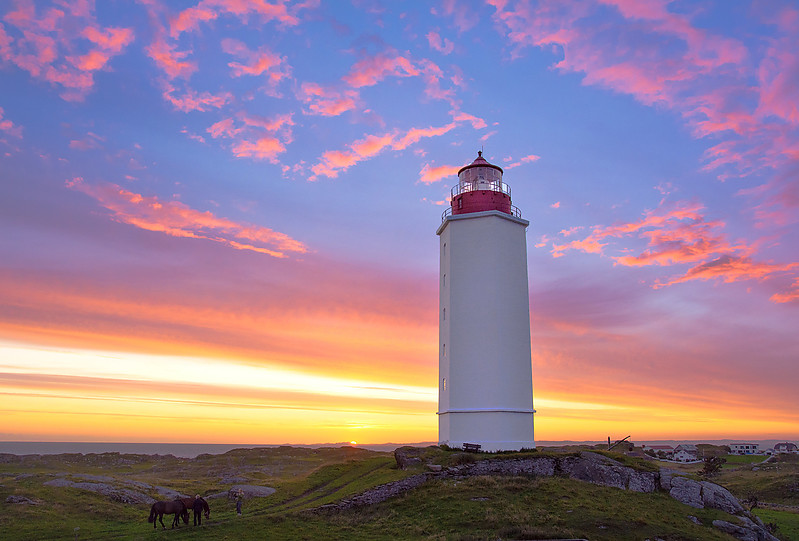 Kvitsøy W side lighthouse
Author of the photo: [url=https://www.flickr.com/photos/ranveig/]Ranveig Marie[/url]
Keywords: Norway;North Sea;Kvitsoy;Sunset