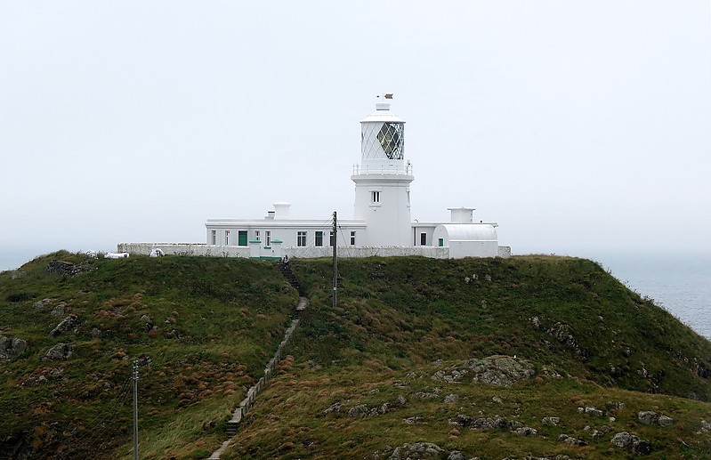 Fishguard / Strumble Head lighthouse
Author of the photo: [url=https://www.flickr.com/photos/21475135@N05/]Karl Agre[/url]

Keywords: Irish sea;Wales;United Kingdom;Fishguard
