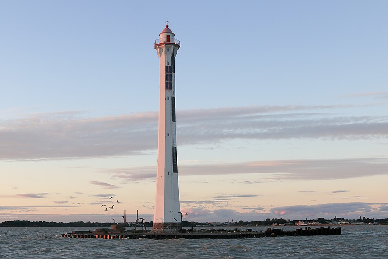 Saint-Petersburg / Morskoy Kanal Rear lighthouse
Author of the photo: [url=http://fotki.yandex.ru/users/winterland4/]Vyuga[/url]
Keywords: Saint-Petersburg;Gulf of Finland;Russia;Offshore