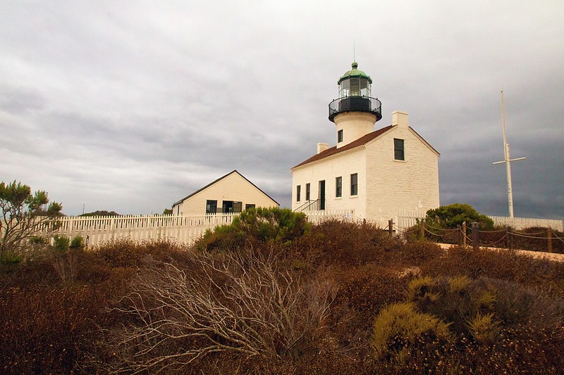 California / Old Point Loma lighthouse
Author of the photo: [url=https://jeremydentremont.smugmug.com/]nelights[/url]
Keywords: United States;Pacific ocean;California;San Diego