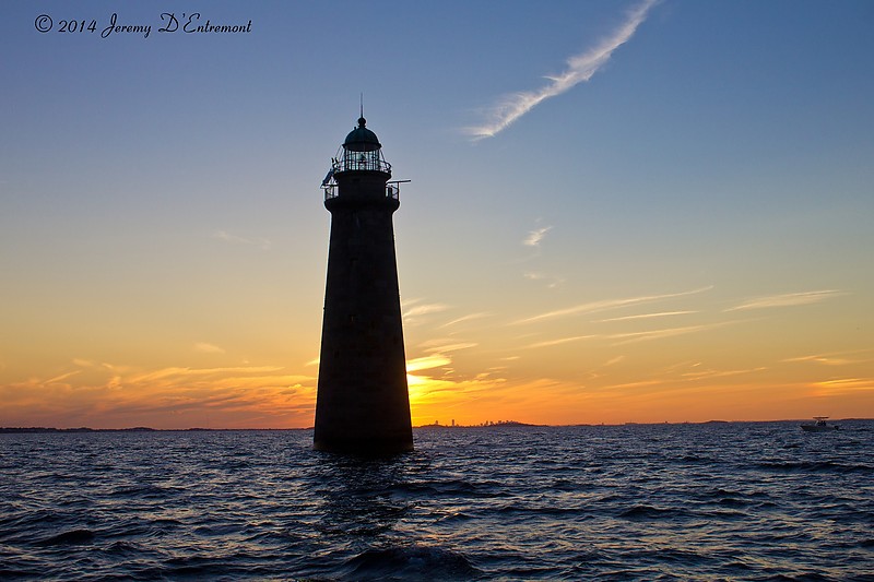 Massachusetts /  Minot's Ledge lighthouse at sunset
Author of the photo: [url=https://jeremydentremont.smugmug.com/]nelights[/url]
Keywords: Massachusetts;United States;Boston;Atlantic ocean;Offshore;Sunset