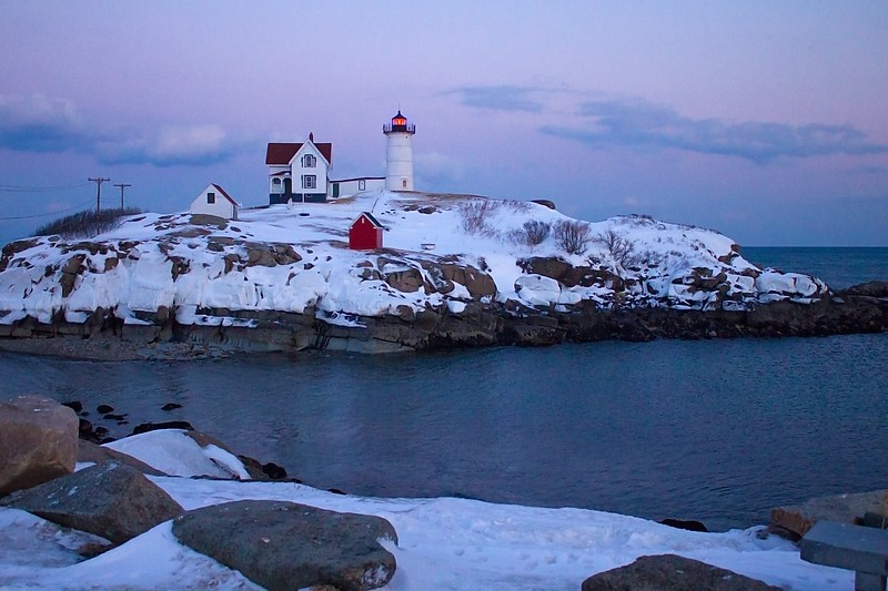 Maine / Cape Neddick (Nubble) Lighthouse
Author of the photo: [url=https://jeremydentremont.smugmug.com/]nelights[/url]
Keywords: Maine;United States;Atlantic ocean;Winter