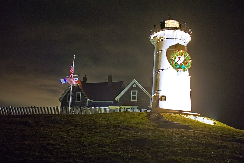Massachusetts / Christmas Nobska lighthouse 
Author of the photo: [url=https://jeremydentremont.smugmug.com/]nelights[/url]

Keywords: United States;Massachusetts;Atlantic ocean;Night