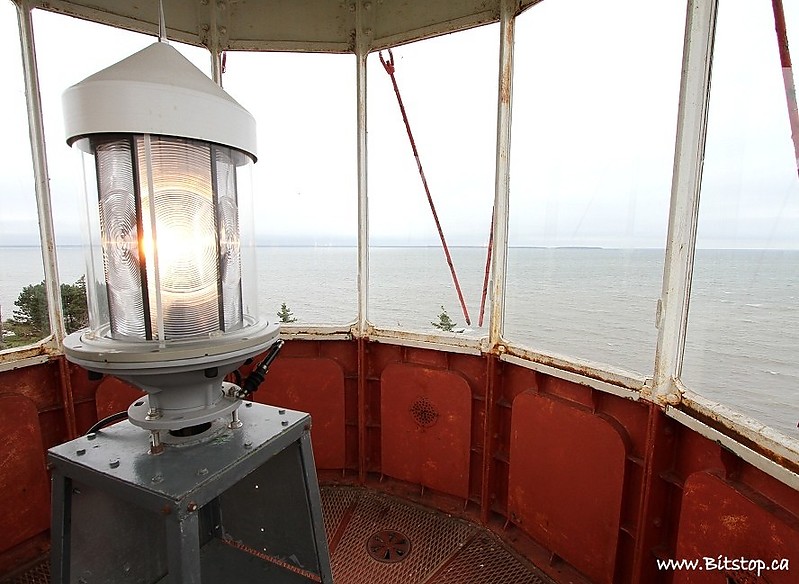 Prince Edward Island / Panmure Head lighthouse - Lamp
Source: [url=http://bitstop.squarespace.com]Bit Stop[/url]
Keywords: Prince Edward Island;Canada;Panmure island;Cardigan bay;Lamp