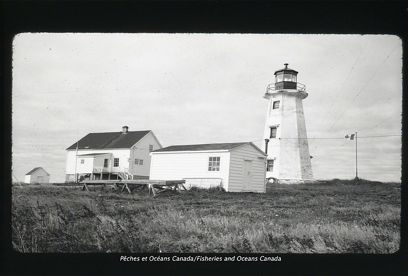 Quebec / Île aux Perroquets lighthouse - historic
Source of the photo: [url=https://www.flickr.com/photos/mpo-dfo_quebec/]MPO-DFO Quebec[/url]

Keywords: Canada;Quebec;Gulf of Saint Lawrence;Historic