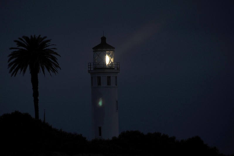 California / Point Vincente Lighthouse at night
Author of the photo: [url=https://www.flickr.com/photos/lighthouser/sets]Rick[/url]

Keywords: California;Los Angeles;Pacific ocean;United States;Night