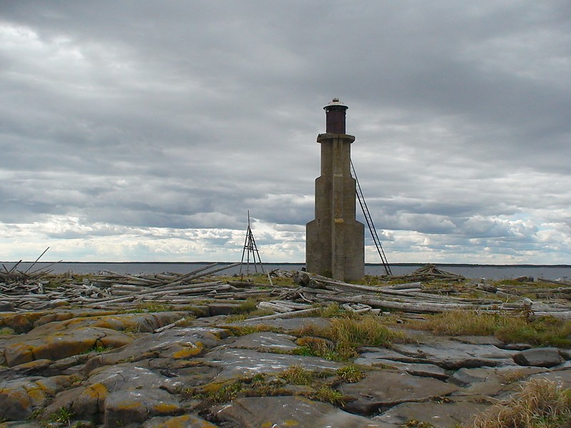 White sea / Nakhkonitsa island lighthouse
Author of the photo: [url=https://fotki.yandex.ru/users/strannic1959/]strannic1959[/url]
Keywords: White sea;Russia