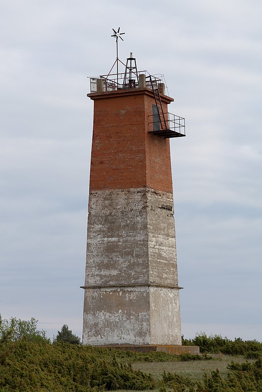 Saaremaa / Loode lighthouse
Author of the photo: [url=http://fotki.yandex.ru/users/winterland4/]Vyuga[/url]
Keywords: Saaremaa;Estonia;Baltic sea
