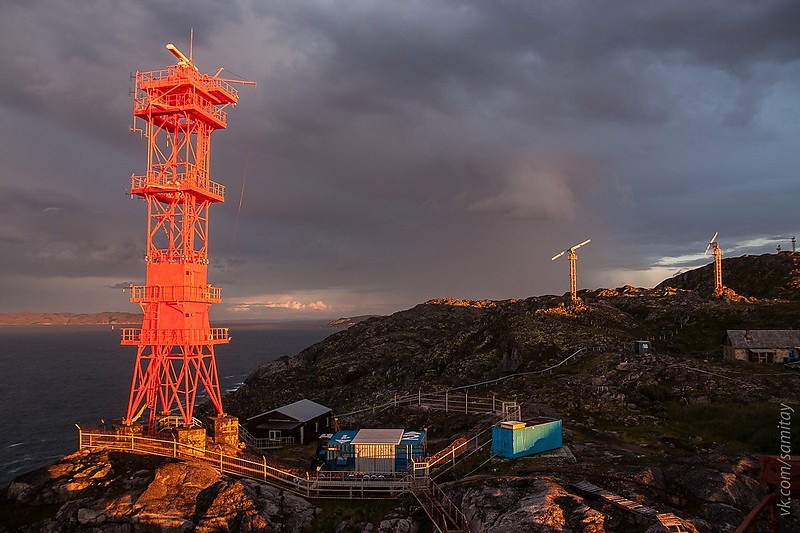 Kola bay / Set'-Navolok radar tower
Radar tower of Murmansk VTS
Author of the photo: [url=https://vk.com/samitay]Dimas Samitay[/url]
Keywords: Russia;Murmansk;Kola bay;Vessel Traffic Service