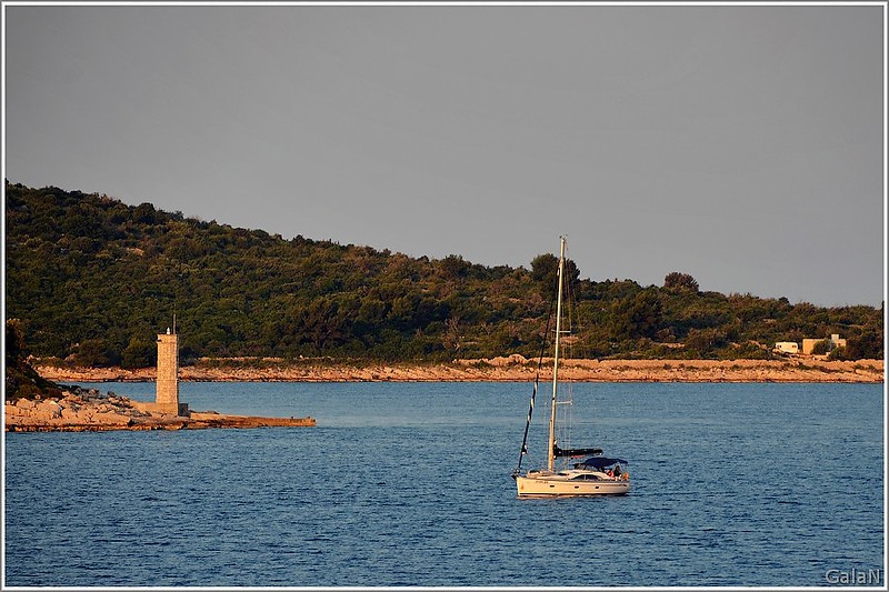 Drvenik Mali / Rt Pasike light
Keywords: Croatia;Adriatic sea